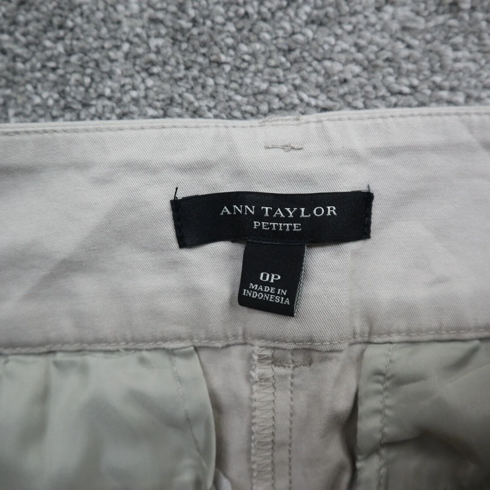 ANN Taylor Womens Tapered Leg Dress Pant Low Rise Stretch Beige Size 0 Petite