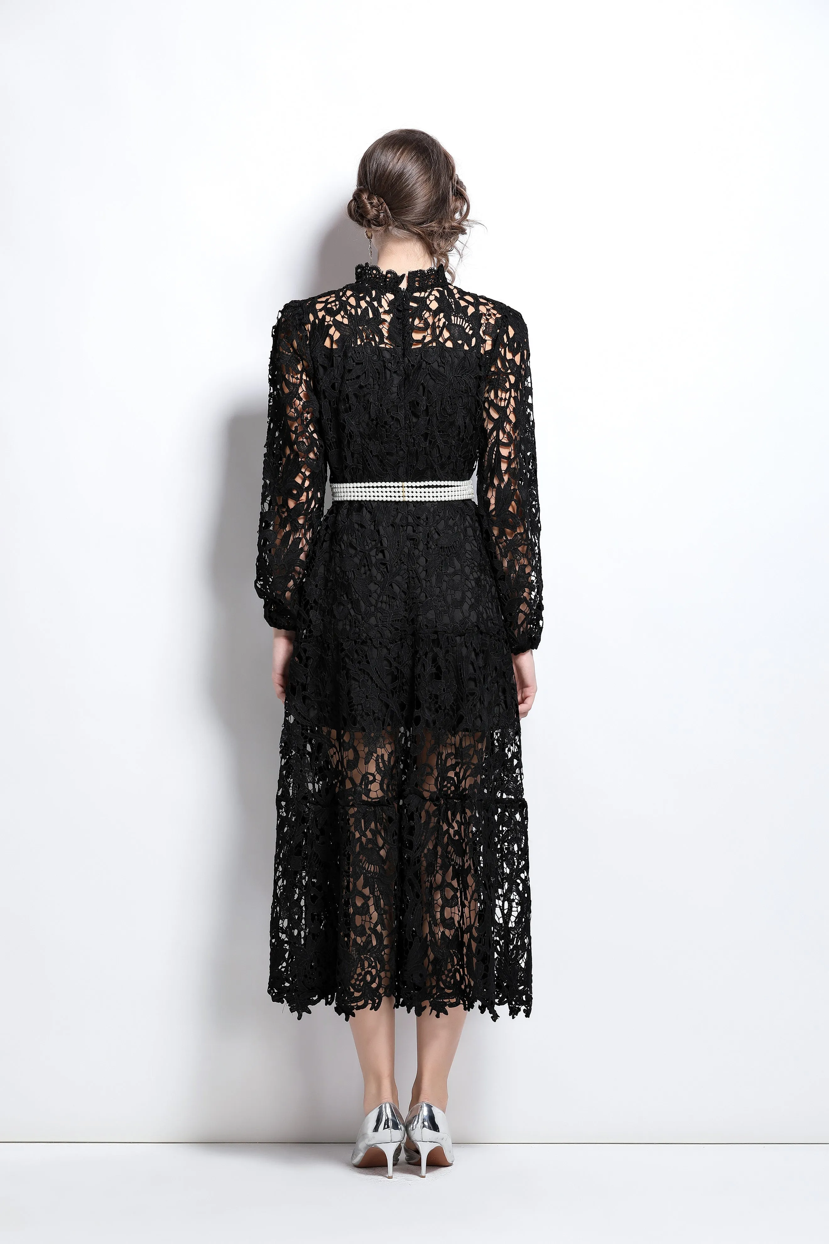 Elegant vintage lace midi dress