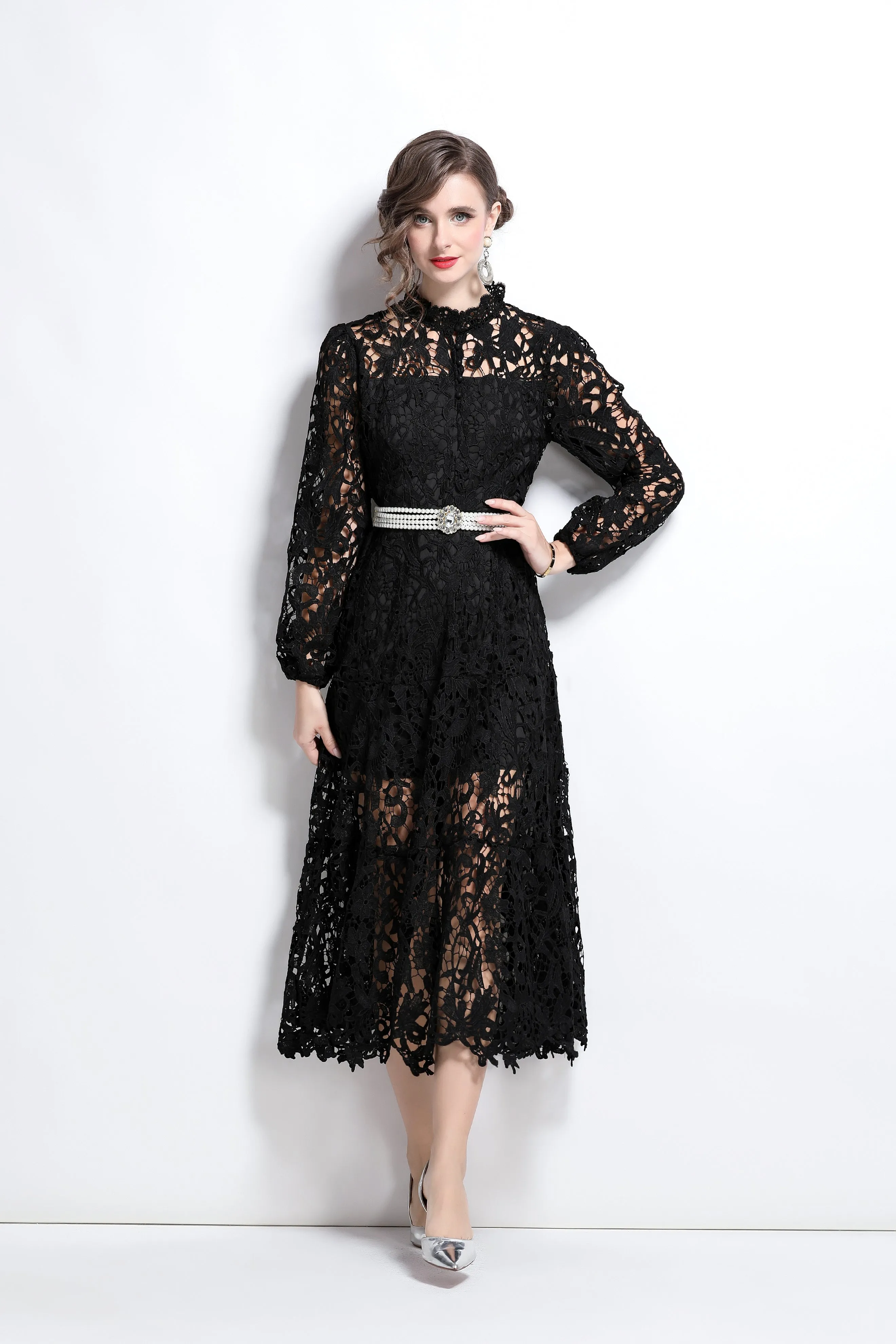 Elegant vintage lace midi dress