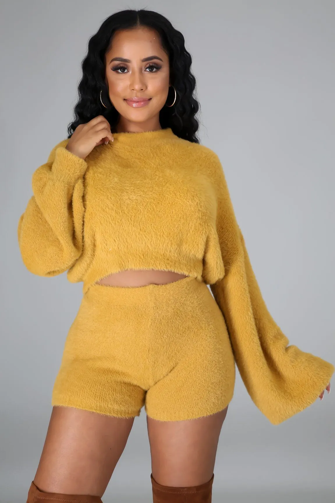 Fuzzy Feels Short Set