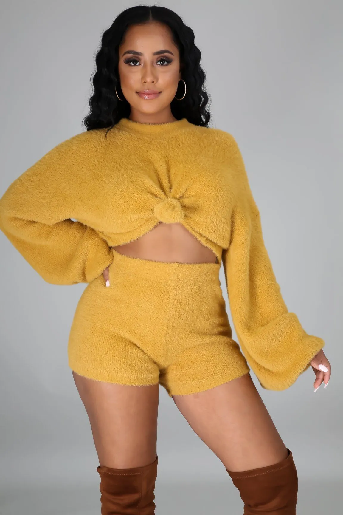 Fuzzy Feels Short Set