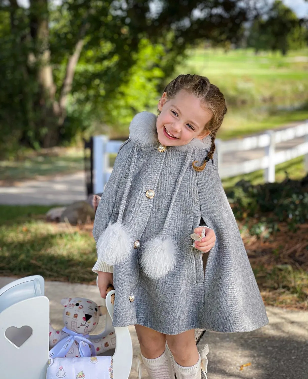 Victoria for MI LOVES Collaboration!!Beautiful DOVE Cape with Luxurious Fox fur Collar and pom-poms.